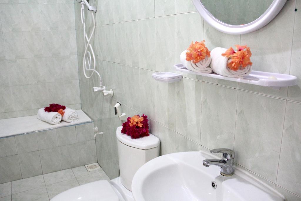 Dhivehi Experience Hotel Дхигура Екстериор снимка